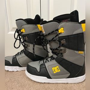 DC Snowboard Boots